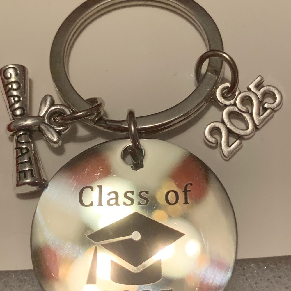 Hand Crafted Class of 2025 or 2026 Silver Graduation Keychain NEW NWT - Picture 4 of 14